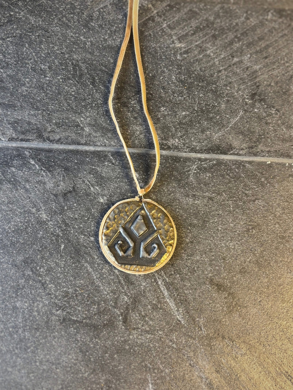 ELİBELİNDE<br>Kendini Ortaya Koy